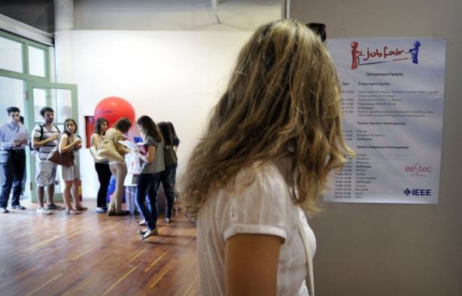 Le taux de chômage en Grèce a continué à s'aggraver au premier trimestre 2012, grimpant à 22,6% contre 20,7% au trimestre précédent, a annoncé jeudi l'Autorité des statistiques grecques (Ase). Le taux de chômage en Grèce a continué à s'aggraver au premier trimestre 2012, grimpant à 22,6% contre 20,7% au trimestre précédent, a annoncé jeudi l'Autorité des statistiques grecques (Ase).