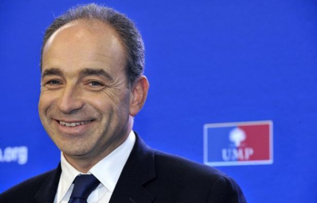 Jean-François Copé estime que 2013 doit être, pour une UMP "solide et rassemblée", "le début de la reconquête" et une année d'opposition" argumentée et tonique" face à une gauche qui "ajoute de la crise à la crise", dans son message de voeux publié lundi sur le site de l'UMP. Jean-François Copé estime que 2013 doit être, pour une UMP "solide et rassemblée", "le début de la reconquête" et une année d'opposition" argumentée et tonique" face à une gauche qui "ajoute de la crise à la crise", dans son message de voeux publié lundi sur le site de l'UMP.