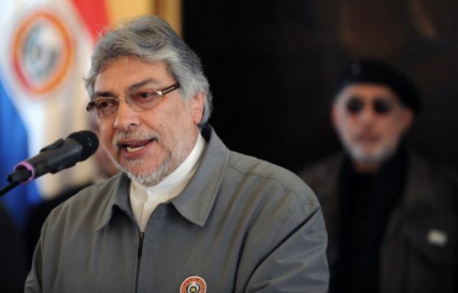 Le président paraguayen Fernando Lugo, qui pourrait se voir privé de sa dernière année de mandat lors d'une procédure expresse de destitution vendredi, a déposé un recours en inconstitutionnalité devant la Cour Suprême, a annoncé son porte-parole. Le président paraguayen Fernando Lugo, qui pourrait se voir privé de sa dernière année de mandat lors d'une procédure expresse de destitution vendredi, a déposé un recours en inconstitutionnalité devant la Cour Suprême, a annoncé son porte-parole.