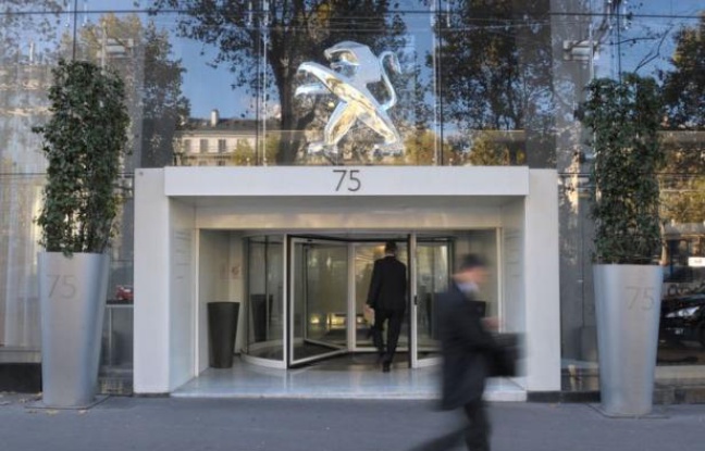 Le constructeur automobile PSA Peugeot Citroën, mis en difficulté sur le marché européen, va supprimer plusieurs milliers de postes en Europe, au moment même où il annonce de nouveaux investissements au Brésil. Le constructeur automobile PSA Peugeot Citroën, mis en difficulté sur le marché européen, va supprimer plusieurs milliers de postes en Europe, au moment même où il annonce de nouveaux investissements au Brésil.