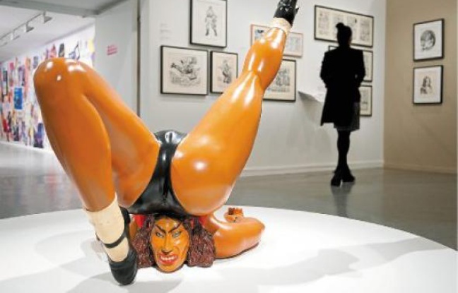 L'exposition est organisée autour des obsessions de Crumb, et notamment de son amour/haine/peur des femmes. L'exposition est organisée autour des obsessions de Crumb, et notamment de son amour/haine/peur des femmes.