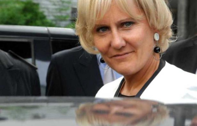 La ministre de l'Apprentissage Nadine Morano au CFA de Saint-Maurice le 1er septembre 2011. La ministre de l'Apprentissage Nadine Morano au CFA de Saint-Maurice le 1er septembre 2011.