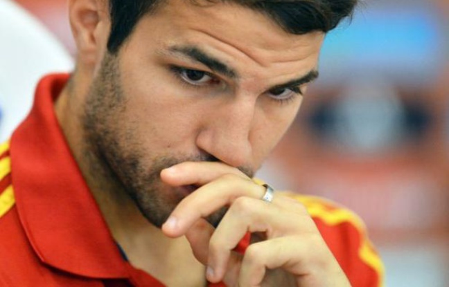 Le sélectionneur de l'Espagne Vicente Del Bosque a choisi d'aligner le milieu Cesc Fabregas en "faux neuf" dimanche pour la finale contre l'Italie à Kiev, comme cela avait déjà été le cas lors du premier match de poule de la Roja face aux Azzurri (1-1). Le sélectionneur de l'Espagne Vicente Del Bosque a choisi d'aligner le milieu Cesc Fabregas en "faux neuf" dimanche pour la finale contre l'Italie à Kiev, comme cela avait déjà été le cas lors du premier match de poule de la Roja face aux Azzurri (1-1).