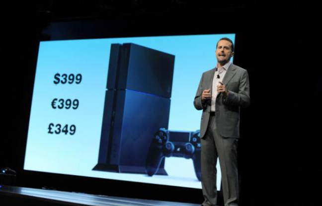 La Playstation 4 sortira pour les fêtes de fin d'année à 399 euros. La Playstation 4 sortira pour les fêtes de fin d'année à 399 euros.