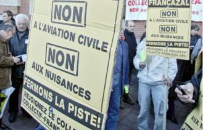 Le collectif Francazal dénonce le manque de concertation de l'Etat avec les riverains. Le collectif Francazal dénonce le manque de concertation de l'Etat avec les riverains.