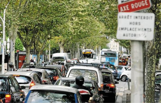 Les particules fines sont notamment générées par les transports. Les particules fines sont notamment générées par les transports.