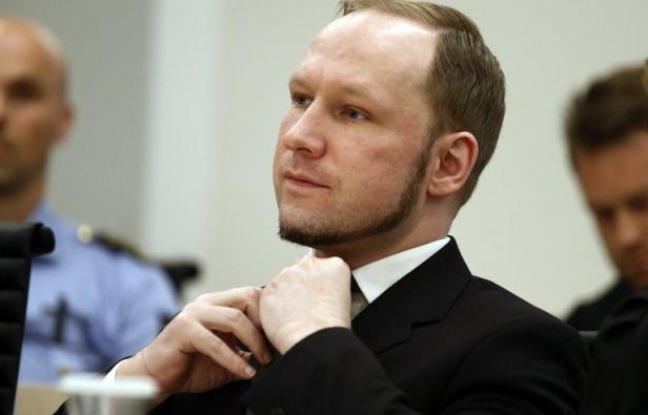 Inspections corporelles quotidiennes, café froid et censure de sa correspondance: le tueur Anders Behring Breivik estime ses conditions de détention "inhumaines", ressort-il des extraits d'une lettre publiés vendredi. Inspections corporelles quotidiennes, café froid et censure de sa correspondance: le tueur Anders Behring Breivik estime ses conditions de détention "inhumaines", ressort-il des extraits d'une lettre publiés vendredi.
