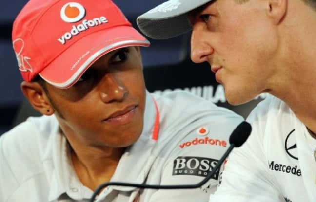L'écurie de F1 Mercedes ne prolongera pas le contrat de pilote du septuple champion du monde Michael Schumacher qui arrive à son terme en fin de saison, pour le remplacer par le Britannique Lewis Hamilton, a annoncé vendredi le quotidien Bild. L'écurie de F1 Mercedes ne prolongera pas le contrat de pilote du septuple champion du monde Michael Schumacher qui arrive à son terme en fin de saison, pour le remplacer par le Britannique Lewis Hamilton, a annoncé vendredi le quotidien Bild.