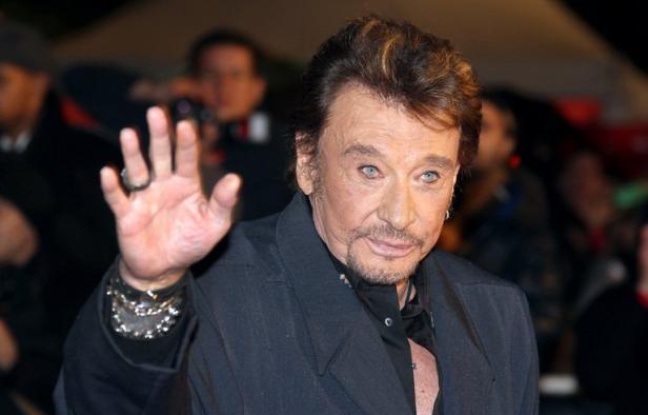 La tournée 2012 de Johnny Hallyday, sa première depuis ses problèmes de santé de l'hiver 2009, comportera vingt dates supplémentaires en France entre octobre et décembre, a annoncé le chanteur à l'AFP à Los Angeles, où la tournée débutera le 24 avril. La tournée 2012 de Johnny Hallyday, sa première depuis ses problèmes de santé de l'hiver 2009, comportera vingt dates supplémentaires en France entre octobre et décembre, a annoncé le chanteur à l'AFP à Los Angeles, où la tournée débutera le 24 avril.