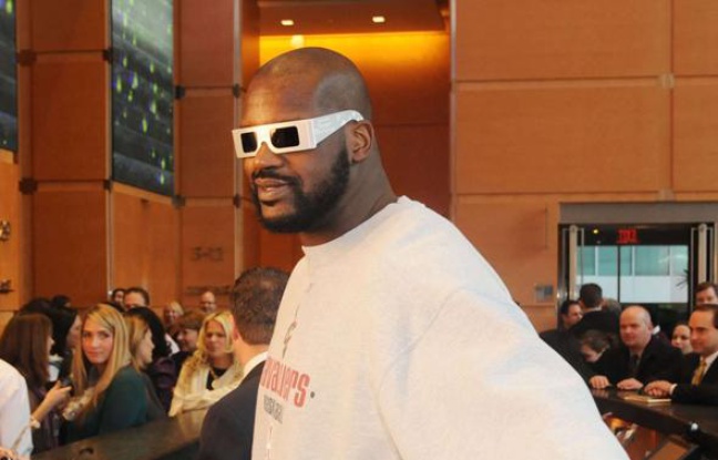 Le basketteur Shaquille O'Neal au Comcast Building de Philadelphie, le 17 décembre 2009. Le basketteur Shaquille O'Neal au Comcast Building de Philadelphie, le 17 décembre 2009.