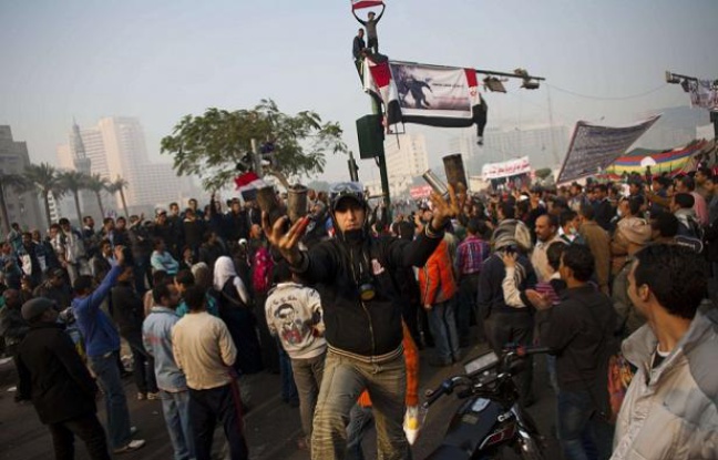 Des manifestants place Tahrir, au Caire, ce jeudi 24 novembre - Bernat Armangue/AP/SIPA Des manifestants place Tahrir, au Caire, ce jeudi 24 novembre - Bernat Armangue/AP/SIPA