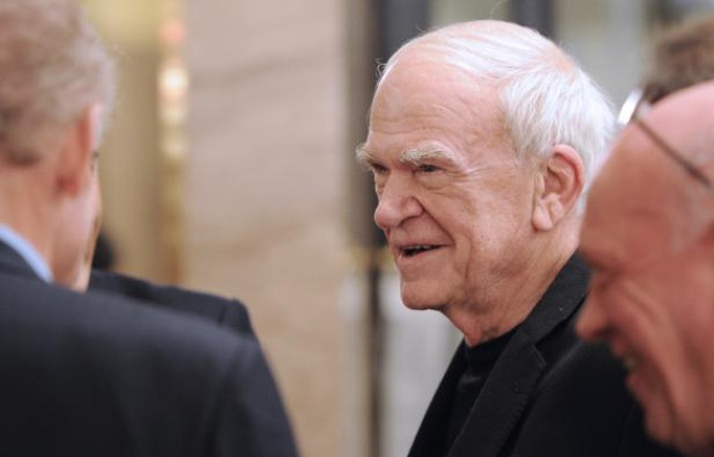 Milan Kundera le 30 novembre 2010, au 20e anniversaire de la revue «La règle du jeu» de Bernard-Henri Lévy. Milan Kundera le 30 novembre 2010, au 20e anniversaire de la revue «La règle du jeu» de Bernard-Henri Lévy.