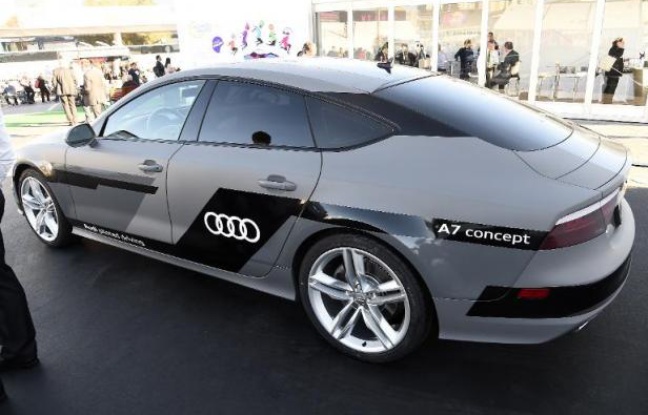 Une voiture Audi connectée et autonome, présentée au salon d'électronique grand public International de Las Vegas, le 6 janvier 2015 Une voiture Audi connectée et autonome, présentée au salon d'électronique grand public International de Las Vegas, le 6 janvier 2015