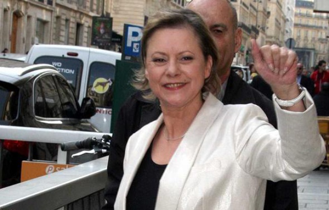 Dorothée, l'icône de la télé pour enfants dans les années 80 et 90, arrive à Europe 1, à Paris le 23 mars 2010. Dorothée, l'icône de la télé pour enfants dans les années 80 et 90, arrive à Europe 1, à Paris le 23 mars 2010.