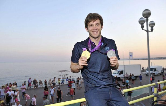Clément Lefert de retour à Nice avec ses médailles olympiques, le 10 août 2012. Clément Lefert de retour à Nice avec ses médailles olympiques, le 10 août 2012.