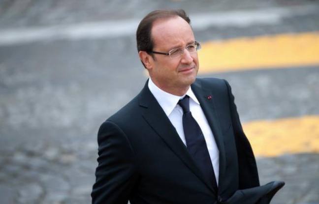 François Hollande est rentré dimanche soir à Paris après une quinzaine de jours de vacances au Fort de Brégançon (Var), résidence estivale et officielle des chefs de l'Etat, lâchant devant les journalistes: "la rentrée, c'est maintenant". François Hollande est rentré dimanche soir à Paris après une quinzaine de jours de vacances au Fort de Brégançon (Var), résidence estivale et officielle des chefs de l'Etat, lâchant devant les journalistes: "la rentrée, c'est maintenant".
