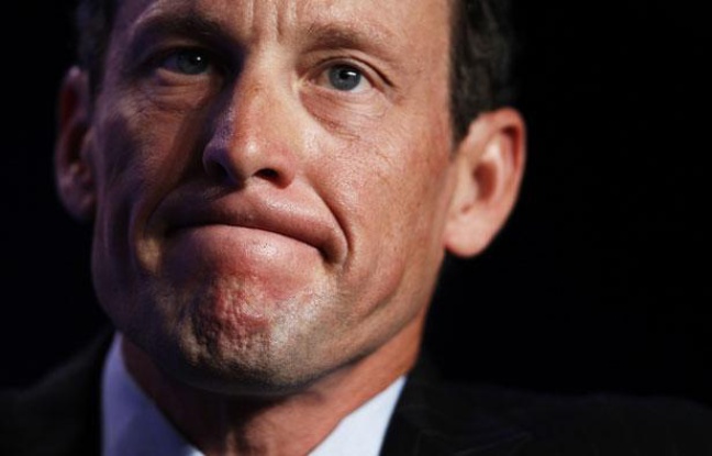 L'ancien coureur cycliste américain Lance Armstrong, le 22 septembre 2010, à New York. L'ancien coureur cycliste américain Lance Armstrong, le 22 septembre 2010, à New York.