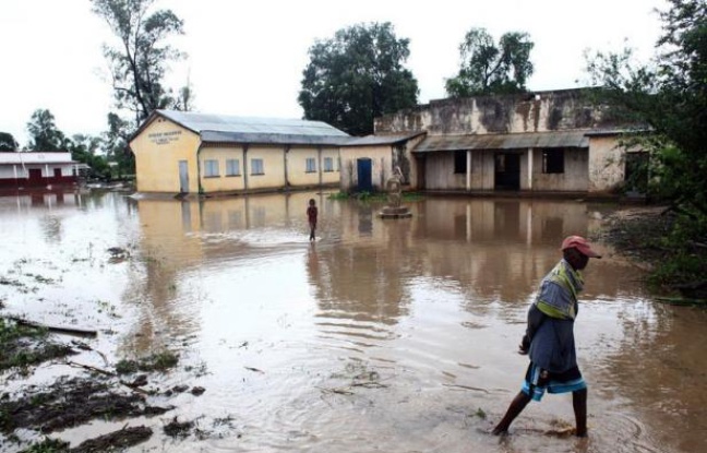 Le cyclone Haruna et les pluies qui l'ont précédé ont fait au total 10 morts, 17 blessés et près de 5.000 sinistrés en une semaine à Madagascar, a indiqué samedi le Bureau national de gestion des risques et des catastrophes (BNGRC). Le cyclone Haruna et les pluies qui l'ont précédé ont fait au total 10 morts, 17 blessés et près de 5.000 sinistrés en une semaine à Madagascar, a indiqué samedi le Bureau national de gestion des risques et des catastrophes (BNGRC).