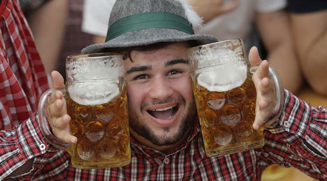 A La Bière Comme à La Bière Le Drunken Qui sont les plus gros buveurs de bière au monde?