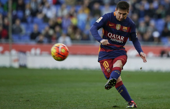 Lionel Messi lors du match entre le Barça et l'Espanyol le 2 janvier 2016. Lionel Messi lors du match entre le Barça et l'Espanyol le 2 janvier 2016.
