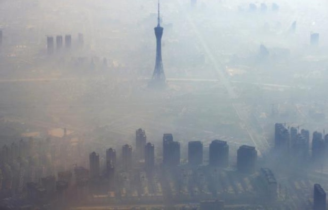 Douze usines dans l'est de la Chine ont été temporairement fermées après que des taux de plomb anormalement élevés ont été diagnostiqués chez des enfants vivant à proximité, a rapporté lundi le Zhongguo Qingnian Bao (Quotidien de la jeunesse chinoise). Douze usines dans l'est de la Chine ont été temporairement fermées après que des taux de plomb anormalement élevés ont été diagnostiqués chez des enfants vivant à proximité, a rapporté lundi le Zhongguo Qingnian Bao (Quotidien de la jeunesse chinoise).