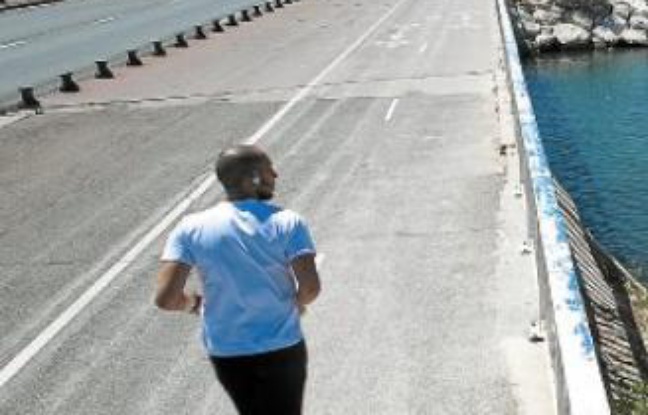 Avant de reprendre une activité sportive, mieux vaut consulter un médecin. Avant de reprendre une activité sportive, mieux vaut consulter un médecin.