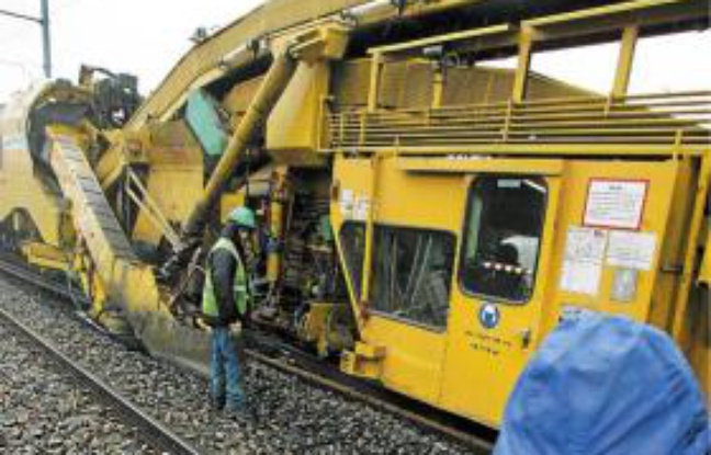 Des ouvriers travaillaient sur un chantier SNCF, en juin 2012 Des ouvriers travaillaient sur un chantier SNCF, en juin 2012
