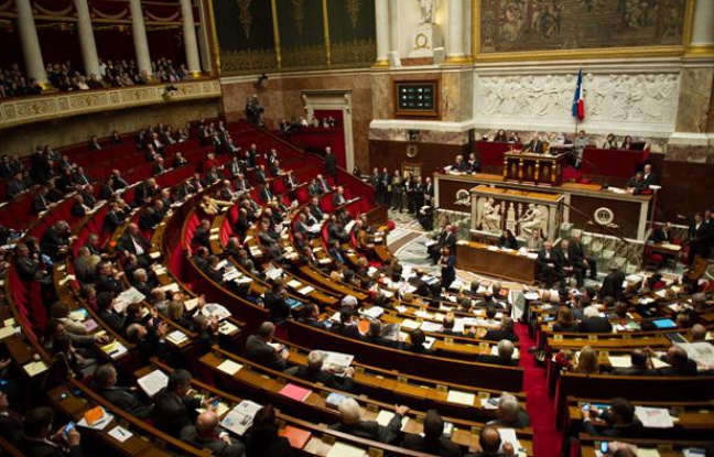 L'hémicycle de l'Assemblée nationale, lors d'une séance de questions aux gouvernement, le 19 décembre 2012 L'hémicycle de l'Assemblée nationale, lors d'une séance de questions aux gouvernement, le 19 décembre 2012