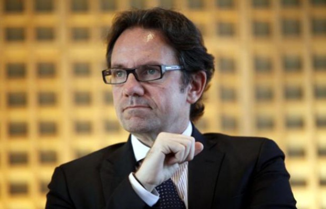 Le secrétaire d'Etat au Commerce et au Tourisme, Frédéric Lefebvre, le 14 janvier 2011. Le secrétaire d'Etat au Commerce et au Tourisme, Frédéric Lefebvre, le 14 janvier 2011.