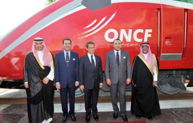 Est-ce une bataille gauche-droite ? technocrates contre militants ? riches contre les pauvres ? Le chantier du futur TGV marocain est en bonne marche, mais "l'affaire" continue de mobiliser deux camps opposés, revélant deux visions du Maroc de demain. Est-ce une bataille gauche-droite ? technocrates contre militants ? riches contre les pauvres ? Le chantier du futur TGV marocain est en bonne marche, mais "l'affaire" continue de mobiliser deux camps opposés, revélant deux visions du Maroc de demain.