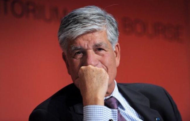 La polémique sur les 16 millions d'euros de rémunération différée touchés à la tête de Publicis a eu raison de Maurice Lévy, le patron emblématique du groupe, qui a annoncé jeudi soir sa démission de la présidence de l'Association française des entreprises privées. La polémique sur les 16 millions d'euros de rémunération différée touchés à la tête de Publicis a eu raison de Maurice Lévy, le patron emblématique du groupe, qui a annoncé jeudi soir sa démission de la présidence de l'Association française des entreprises privées.