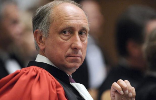 Le Conseil supérieur de la magistrature (CSM) examine mardi la proposition de la Chancellerie de nommer avocat général à Paris le très controversé procureur de Nanterre Philippe Courroye, qui crie au lynchage. Le Conseil supérieur de la magistrature (CSM) examine mardi la proposition de la Chancellerie de nommer avocat général à Paris le très controversé procureur de Nanterre Philippe Courroye, qui crie au lynchage.