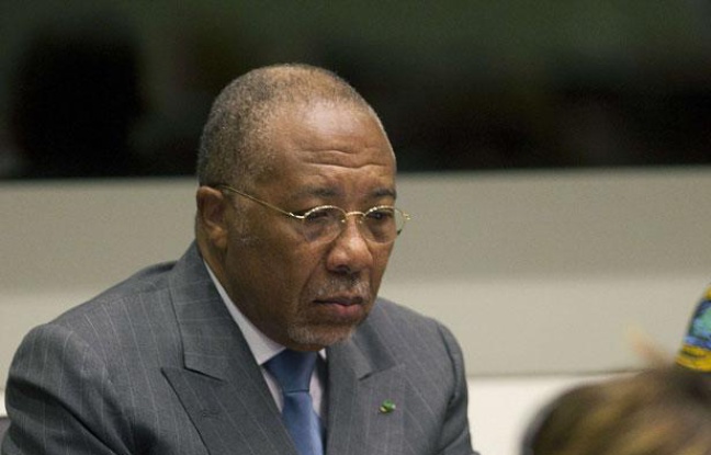 L'ex-président du Liberia Charles Taylor au tribunal de Leidschendam, près de la The Hague, aux Pays-Bas, le 16 mai 2012.
L'ex-président du Liberia Charles Taylor au tribunal de Leidschendam, près de la The Hague, aux Pays-Bas, le 16 mai 2012.