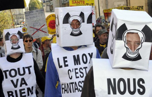 Des milliers de personnes participant à une manifestation antinucléaire, le 15 octobre à Rennes. Des milliers de personnes participant à une manifestation antinucléaire, le 15 octobre à Rennes.