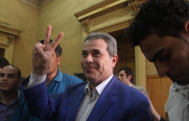 Le présentateur de télévision égyptien Tewfik Okacha, hostile aux Frères musulmans, a nié à l'ouverture de son procès samedi au Caire avoir incité au meurtre du président islamiste Mohamed Morsi. Le présentateur de télévision égyptien Tewfik Okacha, hostile aux Frères musulmans, a nié à l'ouverture de son procès samedi au Caire avoir incité au meurtre du président islamiste Mohamed Morsi.