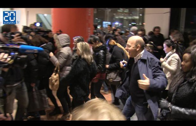 Le coup d'envoi des soldes d'hiver a été donné mercredi 9 janvier 2013, à Paris. Le coup d'envoi des soldes d'hiver a été donné mercredi 9 janvier 2013, à Paris.