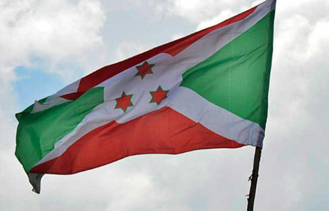 Drapeau du Burundi, le 14 novembre 2012, dans le sud du pays Drapeau du Burundi, le 14 novembre 2012, dans le sud du pays