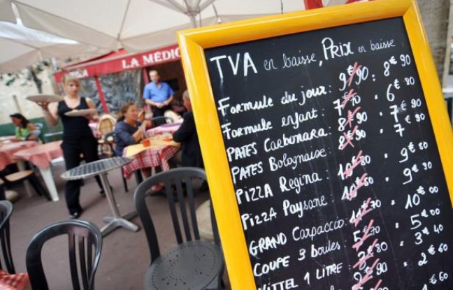 Le rapporteur du Budget est revenu à la charge à propos de la TVA à taux réduit dans la restauration qui ne passe toujours pas, surtout chez les socialistes, trois ans après sa mise en place, et plaide pour sa suppression, alors que le secteur met en avant 110.000 emplois créés ou sauvés. Le rapporteur du Budget est revenu à la charge à propos de la TVA à taux réduit dans la restauration qui ne passe toujours pas, surtout chez les socialistes, trois ans après sa mise en place, et plaide pour sa suppression, alors que le secteur met en avant 110.000 emplois créés ou sauvés.