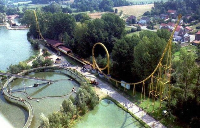 Après les stations balnéaires, les parcs d'attractions belges ont protesté mardi contre les bulletins météo qu'ils jugent trop "déprimants" alors que le secteur du tourisme souffre d'un début d'"été pourri". Après les stations balnéaires, les parcs d'attractions belges ont protesté mardi contre les bulletins météo qu'ils jugent trop "déprimants" alors que le secteur du tourisme souffre d'un début d'"été pourri".