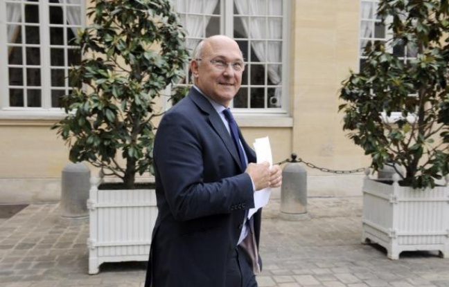 Le ministre du Travail français Michel Sapin dément dans un entretien publié lundi avoir rendu visite à Liliane et André Bettencourt, alors que l'avocat de l'ex président Nicolas Sarkozy a indiqué ce week-end avoir lu un témoignage accréditant une telle visite. Le ministre du Travail français Michel Sapin dément dans un entretien publié lundi avoir rendu visite à Liliane et André Bettencourt, alors que l'avocat de l'ex président Nicolas Sarkozy a indiqué ce week-end avoir lu un témoignage accréditant une telle visite.