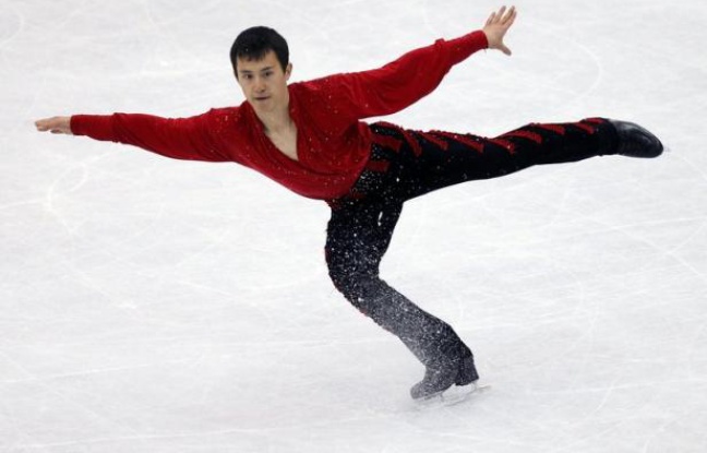 Le Canadien Patrick Chan, champion du monde de patinage artistique, qui a subi jeudi sa première défaite de la saison lors du Trophée mondial par équipes à Tokyo, a révélé dimanche qu'il allait préparer de nouveaux sauts, notamment un nouveau "quadruple". Le Canadien Patrick Chan, champion du monde de patinage artistique, qui a subi jeudi sa première défaite de la saison lors du Trophée mondial par équipes à Tokyo, a révélé dimanche qu'il allait préparer de nouveaux sauts, notamment un nouveau "quadruple".
