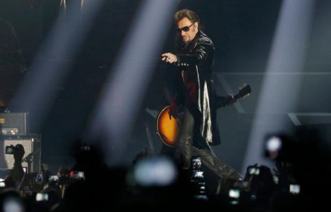 Dimanche 9 janvier 2016, Johnny Hallyday chantera pour les victimes des attentats parisiens Dimanche 9 janvier 2016, Johnny Hallyday chantera pour les victimes des attentats parisiens