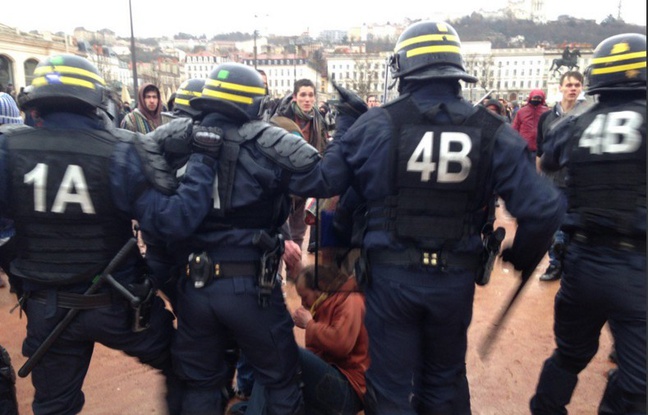 La manifestation contre la loi du travail a fini par dégénérer à Lyon La manifestation contre la loi du travail a fini par dégénérer à Lyon