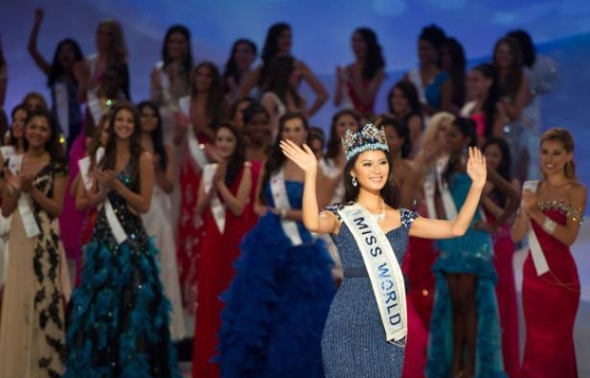 Miss Chine, Yu Wenxia, a remporté le titre de Miss Monde face à 115 concurrentes samedi à Ordos, une mégapole située en Mongolie intérieure, dans le nord de la Chine. Miss Chine, Yu Wenxia, a remporté le titre de Miss Monde face à 115 concurrentes samedi à Ordos, une mégapole située en Mongolie intérieure, dans le nord de la Chine.