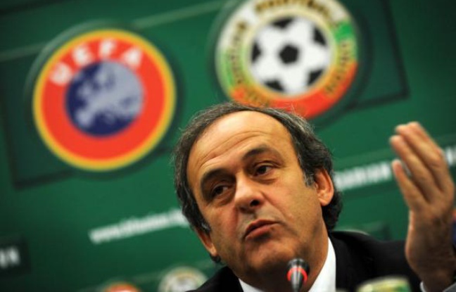 Le président français de l'Union européenne de football (UEFA), Michel Platini, a réclamé dans la presse allemande la création d'"une police du sport" qui serait notamment chargée de lutter contre les réseaux de paris truqués. Le président français de l'Union européenne de football (UEFA), Michel Platini, a réclamé dans la presse allemande la création d'"une police du sport" qui serait notamment chargée de lutter contre les réseaux de paris truqués.
