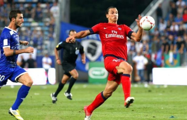 Le Paris SG a poursuivi sur sa lancée en allant pulvériser Bastia (4-0) samedi avec un doublé d'Ibrahimovic, et monte sur le podium qu'abandonne Lorient (1-1 contre Nice), alors que Rennes, décidément maudit, a laissé échapper la victoire sur un but du gardien de Toulouse (2-2). Le Paris SG a poursuivi sur sa lancée en allant pulvériser Bastia (4-0) samedi avec un doublé d'Ibrahimovic, et monte sur le podium qu'abandonne Lorient (1-1 contre Nice), alors que Rennes, décidément maudit, a laissé échapper la victoire sur un but du gardien de Toulouse (2-2).
