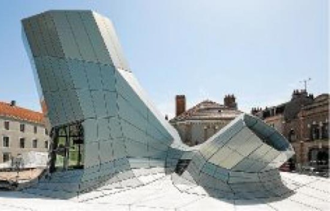 A Orléans, Besançon et Bordeaux, trois des nouveaux Fracqui vont sortir de terre entre 2013 et 2015. A Orléans, Besançon et Bordeaux, trois des nouveaux Fracqui vont sortir de terre entre 2013 et 2015.