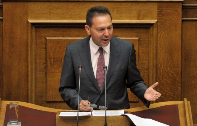 Un délai supplémentaire pour l'ajustement budgétaire des finances grecques est "nécessaire" afin de faire face à la récession, a annoncé samedi soir le ministre des Finances Yannis Stournaras. Un délai supplémentaire pour l'ajustement budgétaire des finances grecques est "nécessaire" afin de faire face à la récession, a annoncé samedi soir le ministre des Finances Yannis Stournaras.