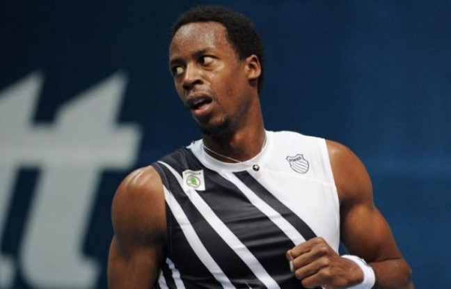 Gaël Monfils affrontera Gilles Simon vendredi en quarts de finale du tournoi de Bangkok, après leur victoire respective jeudi face au Serbe Victor Troicki (7-5, 7-5) et au Japonais Go Soeda (6-4, 6-4). Gaël Monfils affrontera Gilles Simon vendredi en quarts de finale du tournoi de Bangkok, après leur victoire respective jeudi face au Serbe Victor Troicki (7-5, 7-5) et au Japonais Go Soeda (6-4, 6-4).