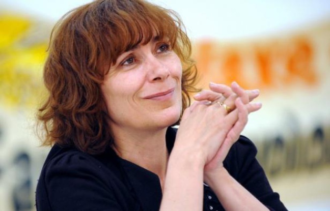 Peut-on nourrir les milliards de Terriens avec une agriculture plus écologique et sans engrais chimiques? Après des enquêtes à charge sur Monsato ou les pesticides, la journaliste militante Marie-Monique Robin a parcouru les continents pour témoigner des réussites de l'agroécologie. Peut-on nourrir les milliards de Terriens avec une agriculture plus écologique et sans engrais chimiques? Après des enquêtes à charge sur Monsato ou les pesticides, la journaliste militante Marie-Monique Robin a parcouru les continents pour témoigner des réussites de l'agroécologie.